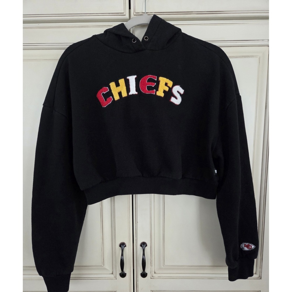 KC Chiefs Crop Sweatshirt Women's Lg The Wild Collective Kansas City Hoodie